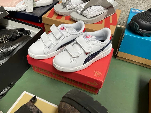 Partij schoenen - afbeelding 10 van  24