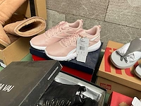 Partij schoenen - afbeelding 13 van  24