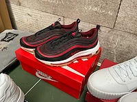 Partij schoenen - afbeelding 23 van  24