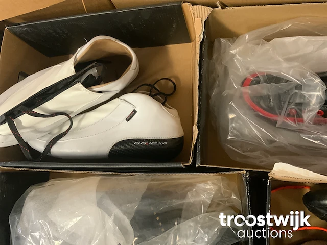 Partij schoenen - afbeelding 6 van  8