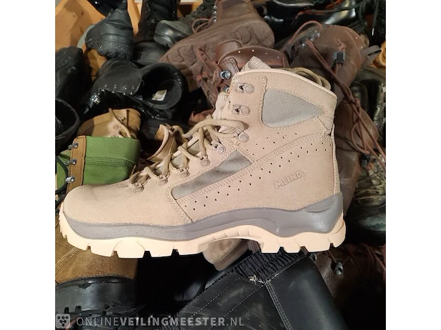 Partij schoenen - afbeelding 4 van  9