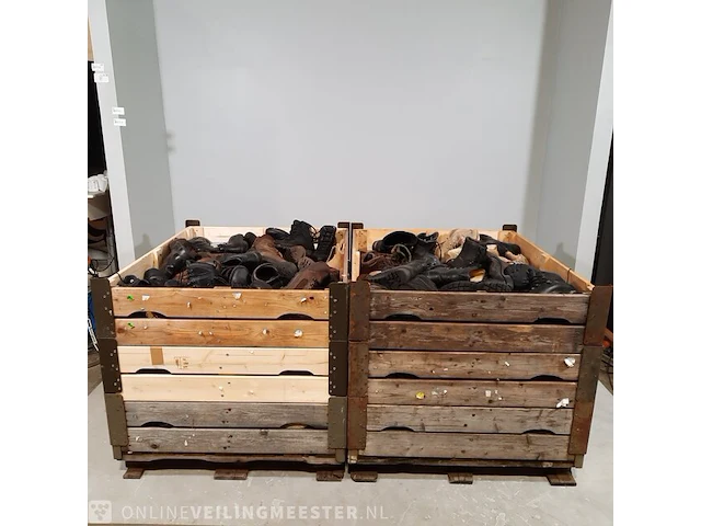 Partij schoenen - afbeelding 1 van  10