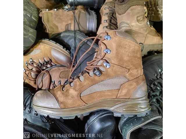 Partij schoenen - afbeelding 5 van  10
