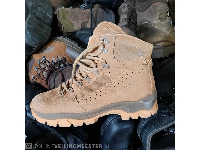 Partij schoenen - afbeelding 6 van  10
