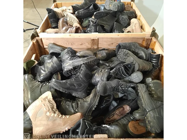 Partij schoenen - afbeelding 2 van  10