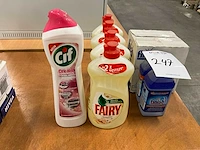 Partij schoonmaak middelen - afbeelding 2 van  5