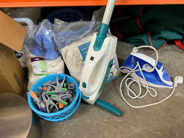 Partij schoonmaakartikelen - afbeelding 5 van  9