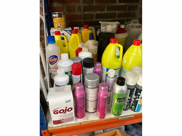 Partij schoonmaakartikelen - afbeelding 8 van  9