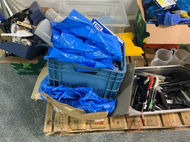 Partij schoonmaakartikelen - afbeelding 7 van  8