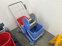 Partij schoonmaakmaterialen - afbeelding 3 van  7