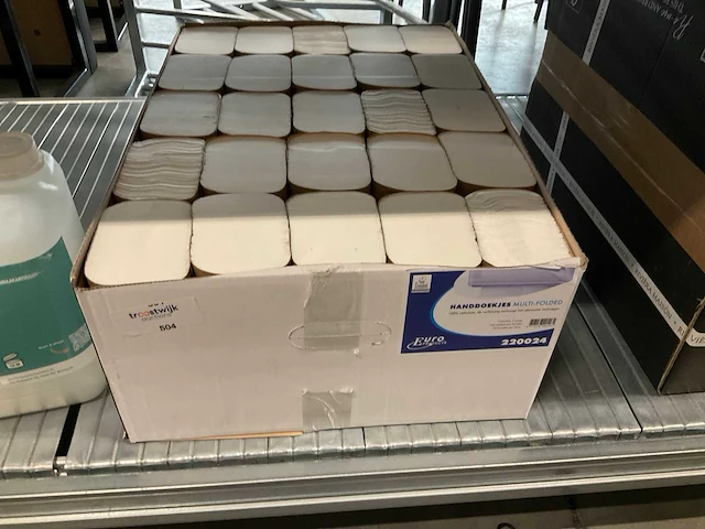 Partij schoonmaakmiddelen - afbeelding 2 van  3