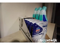 Partij schoonmaakmiddelen - afbeelding 2 van  3