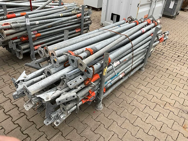 Partij schroefstempels en schoorstempel - afbeelding 3 van  8