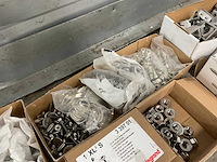 Partij schroeven en bevestigingsmaterialen - afbeelding 3 van  20