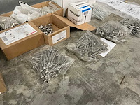 Partij schroeven en bevestigingsmaterialen - afbeelding 6 van  20