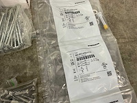 Partij schroeven en bevestigingsmaterialen - afbeelding 11 van  20