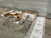 Partij schroeven en bevestigingsmaterialen - afbeelding 12 van  20