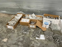 Partij schroeven en bevestigingsmaterialen - afbeelding 16 van  20
