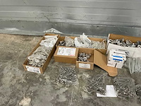 Partij schroeven en bevestigingsmaterialen - afbeelding 17 van  20