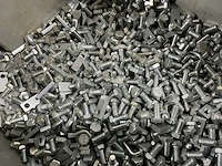 Partij schroeven m7 x 15 inclusief moerplaat - afbeelding 1 van  1