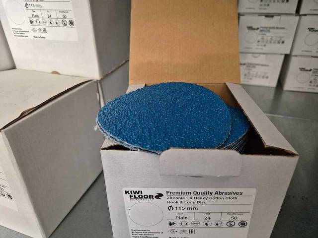 Partij schuurschijven 115 mm | 394 dozen á 50 stuks - afbeelding 9 van  15