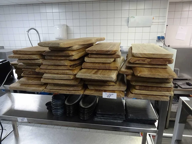 Partij serveerplanken en schalen - afbeelding 1 van  5