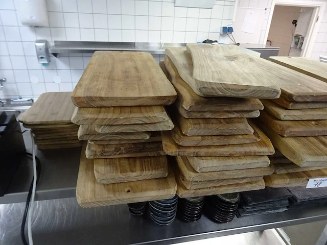Partij serveerplanken en schalen - afbeelding 3 van  5