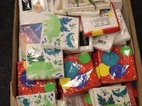 Partij servetten, diverse kleuren - afbeelding 1 van  2