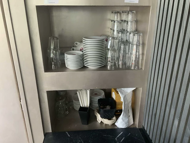 Partij servies en glaswerk - afbeelding 2 van  5