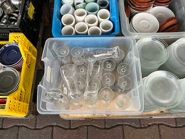 Partij servies goed - afbeelding 2 van  15