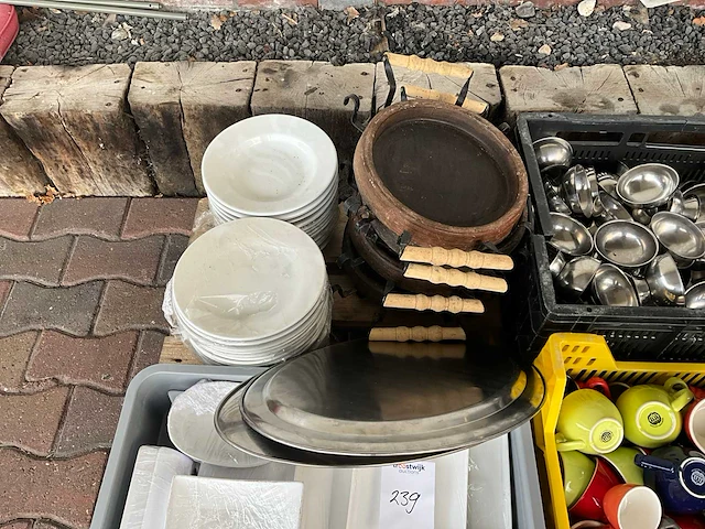 Partij servies goed - afbeelding 13 van  15