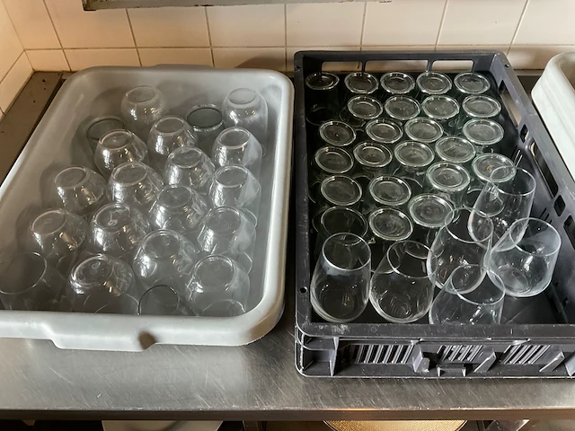 Partij servies - afbeelding 2 van  15