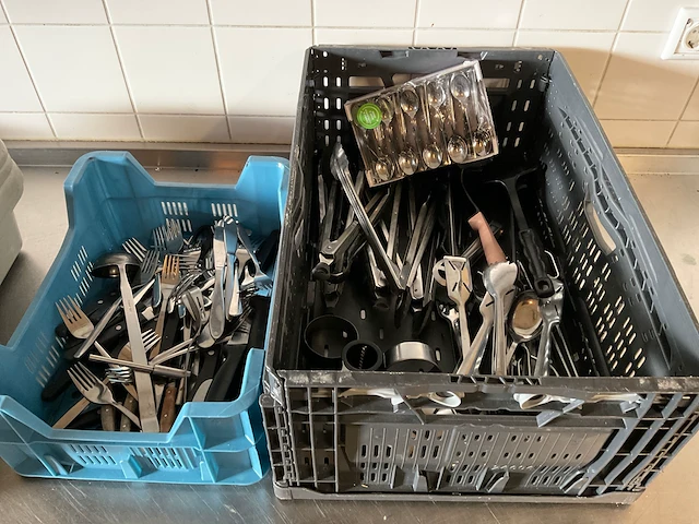 Partij servies - afbeelding 4 van  15