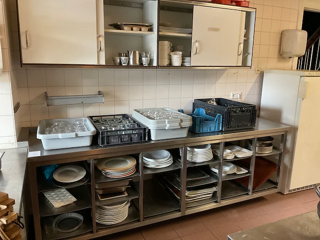 Partij servies - afbeelding 1 van  15