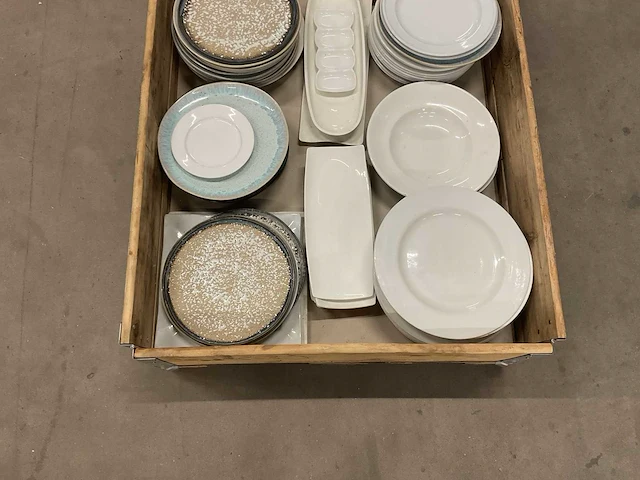 Partij servies - afbeelding 2 van  3