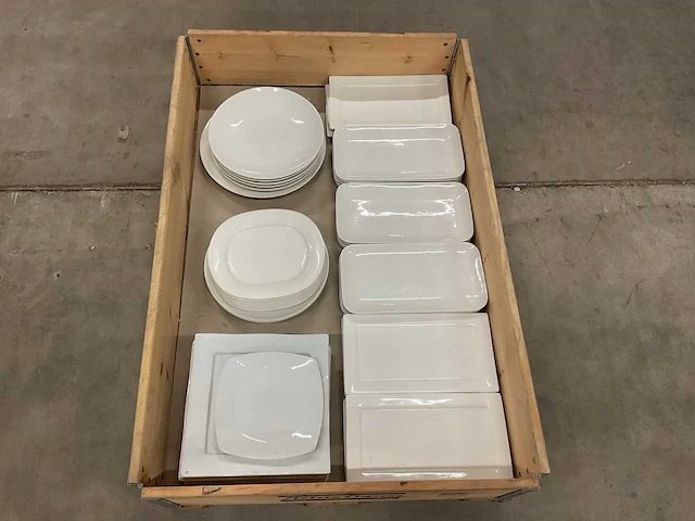 Partij servies - afbeelding 1 van  3