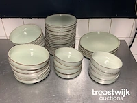 Partij servies - afbeelding 1 van  1