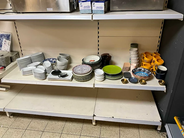 Partij servies - afbeelding 2 van  8