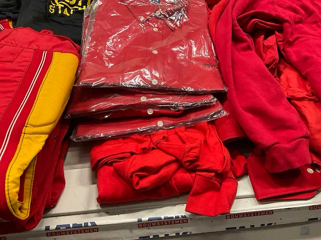 Partij shirts, trui (45x) - afbeelding 7 van  8