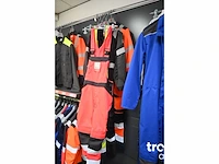 Partij showroom kleding - afbeelding 6 van  8