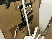 Partij showroom sanitair goederen - afbeelding 5 van  5