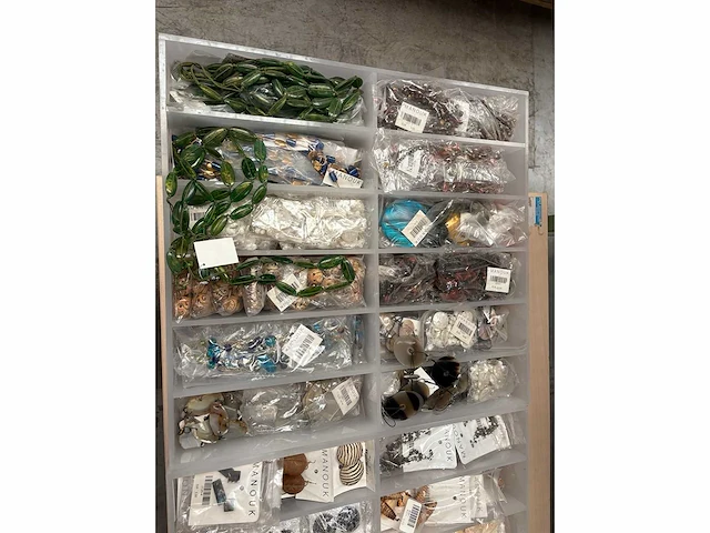 Partij sieraden - afbeelding 4 van  4