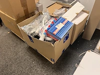 Partij sifons, bad pluggen etc. - afbeelding 2 van  3