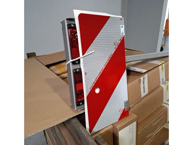 Partij signaleringsborden, breedte bord - afbeelding 2 van  8