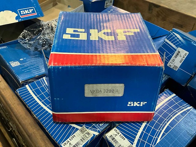 Partij skf kogellagers & machineonderdelen - afbeelding 5 van  10