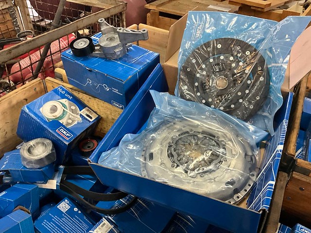 Partij skf machineonderdelen - afbeelding 1 van  13