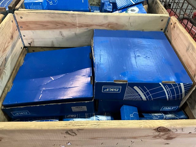 Partij skf machineonderdelen - afbeelding 13 van  13