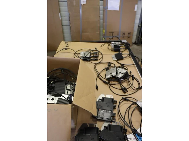 Partij solaredge power optimizers & enphase micro inverter/omvormer type iq8+ - afbeelding 1 van  6