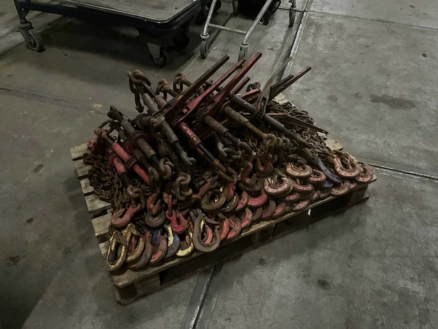 Partij spankettingen,spanners - afbeelding 1 van  7