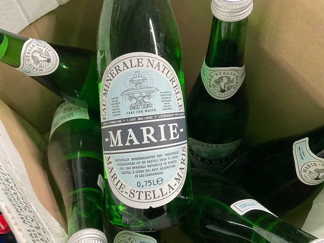 Partij sparkling water - afbeelding 8 van  8